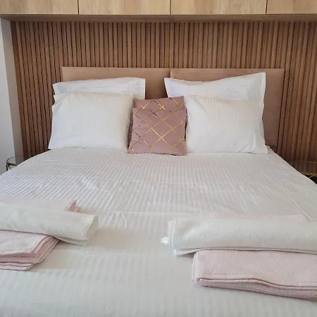 Ade Luxury Apartament Mamaia Nord Apartmán *